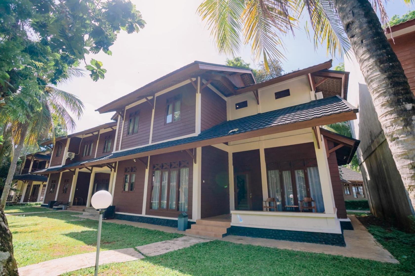 Mutiara Carita Cottages Exterior photo