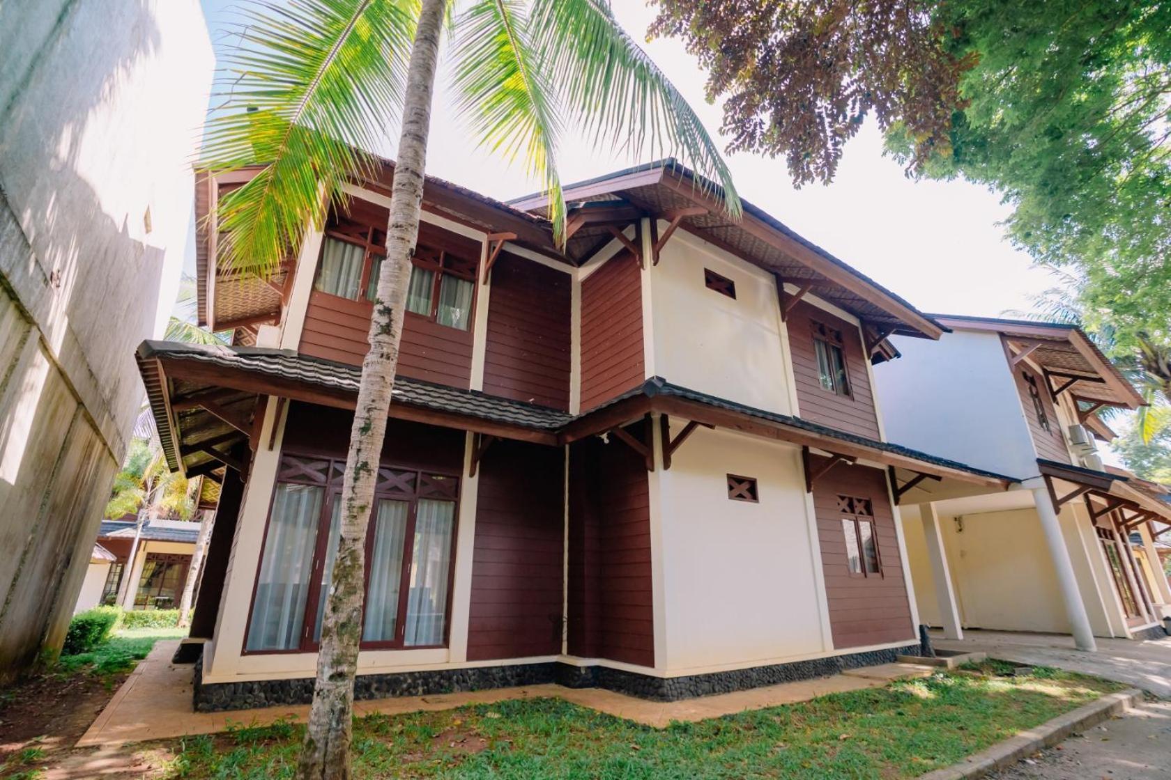Mutiara Carita Cottages Exterior photo