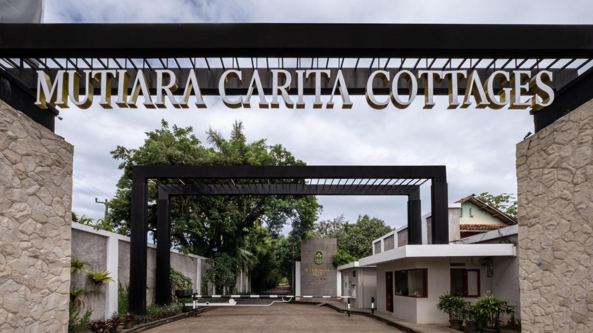 Mutiara Carita Cottages Exterior photo