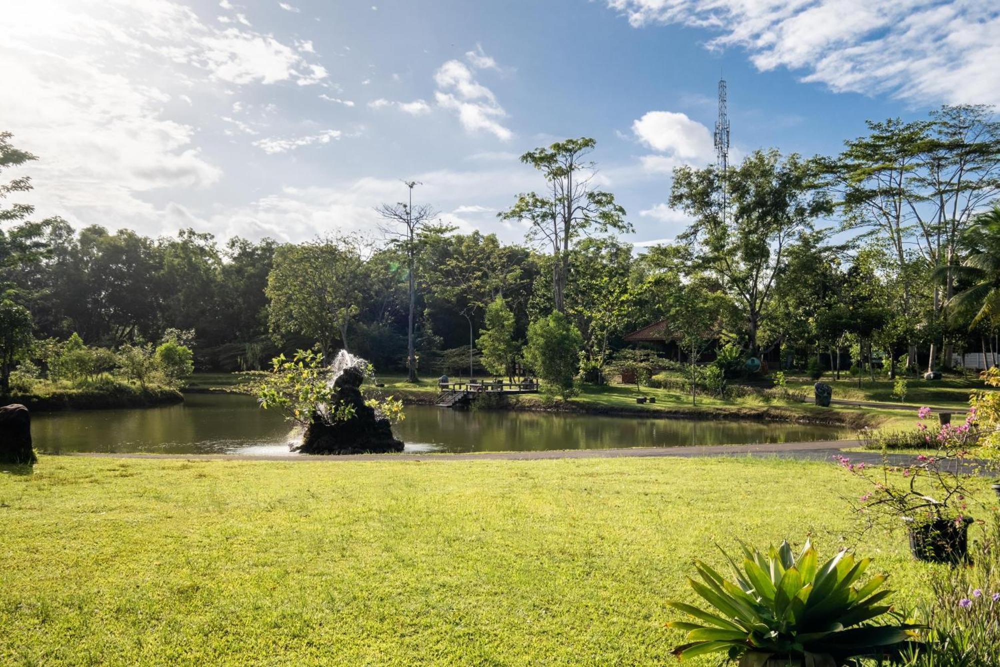 Mutiara Carita Cottages Exterior photo