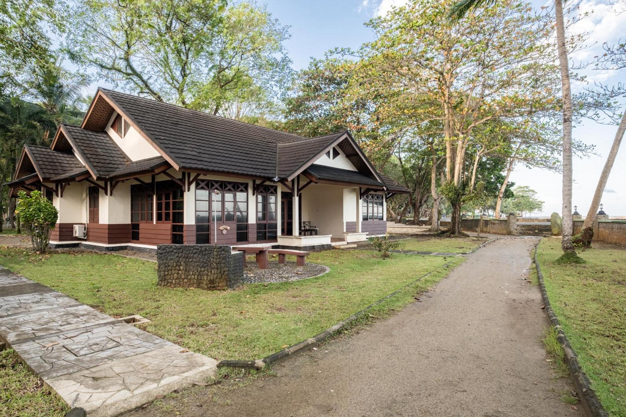 Mutiara Carita Cottages Room photo